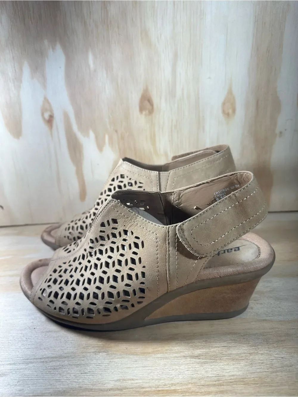 Earth Tan Wedge Sandals Women’s Size 9.5 Wide